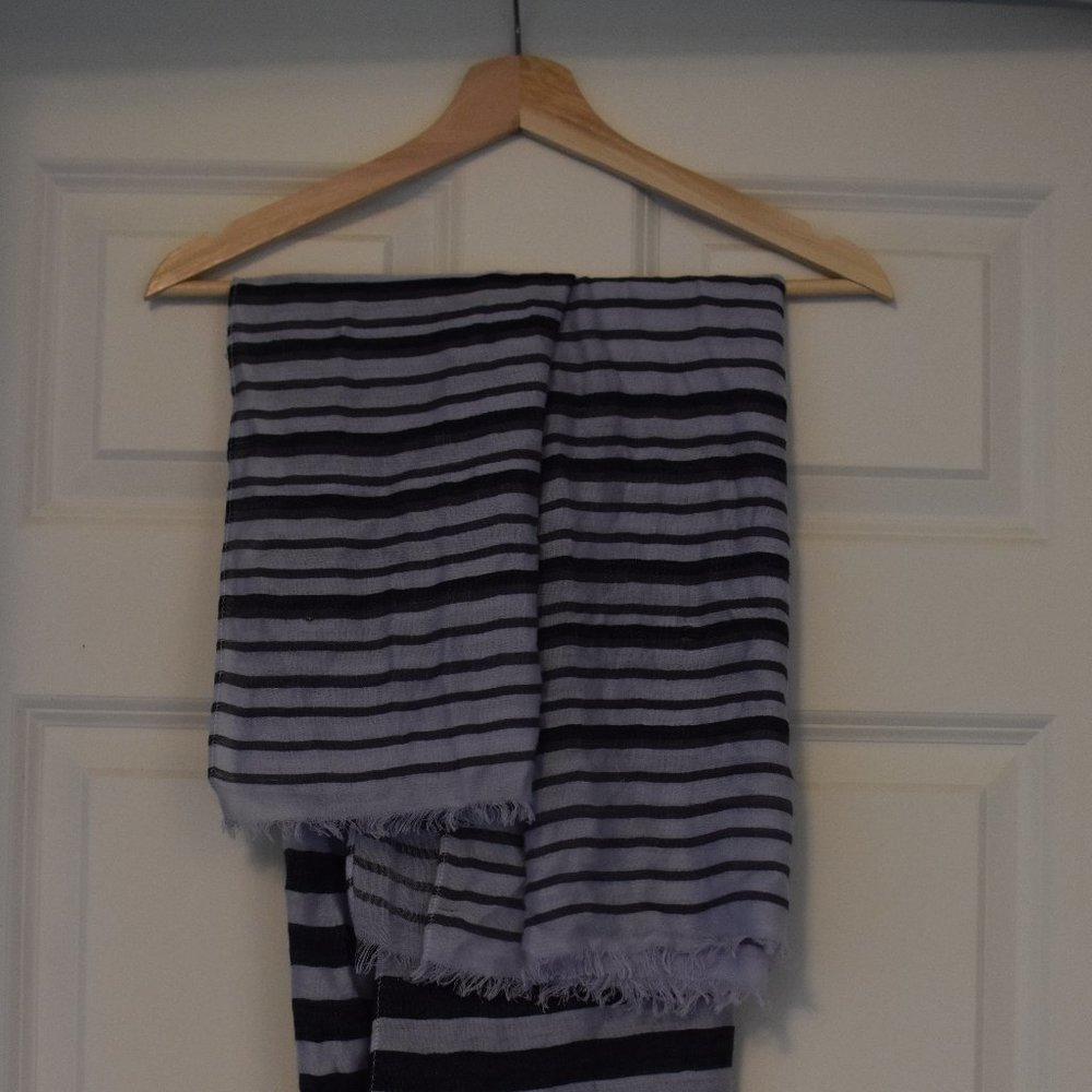 Purple stripe layering scarf